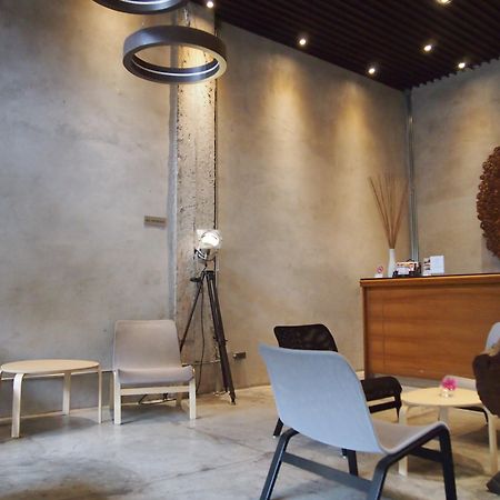 Intown Residence Banguecoque Exterior foto